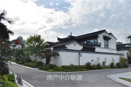 城南群邦新天地3室2厅1卫112.4m2简单装修